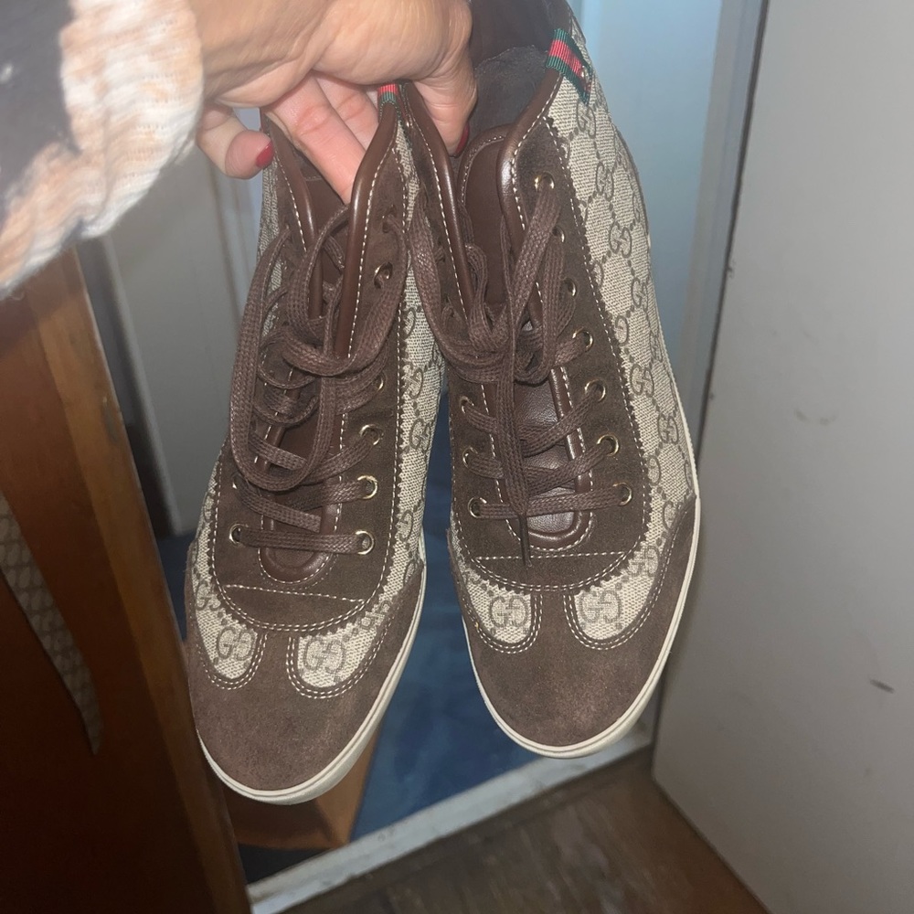 Used Gucci gym shoes size 38